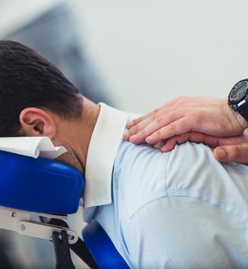 Масаж шийно-комірцевої зони