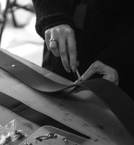 Wykonywanie na zamówienie: paski, pasy, skórzane akcesoria, zawieszki.