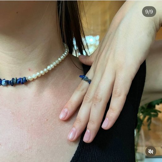 Асиметричне намисто-чокер з лазуриту та перлів. Ручна робота, українська прикраса