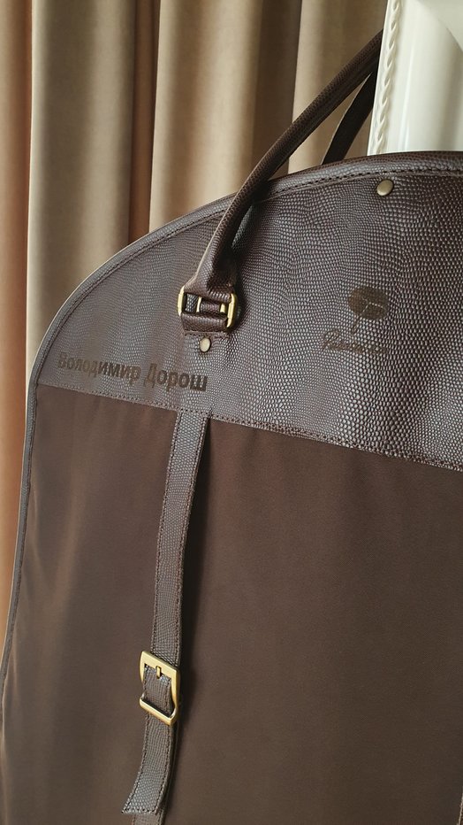 Torba na garnitur z naturalnej skóry do przewożenia garnituru biznesowego