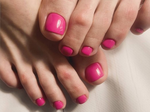 Послуги манікюру та педикюру