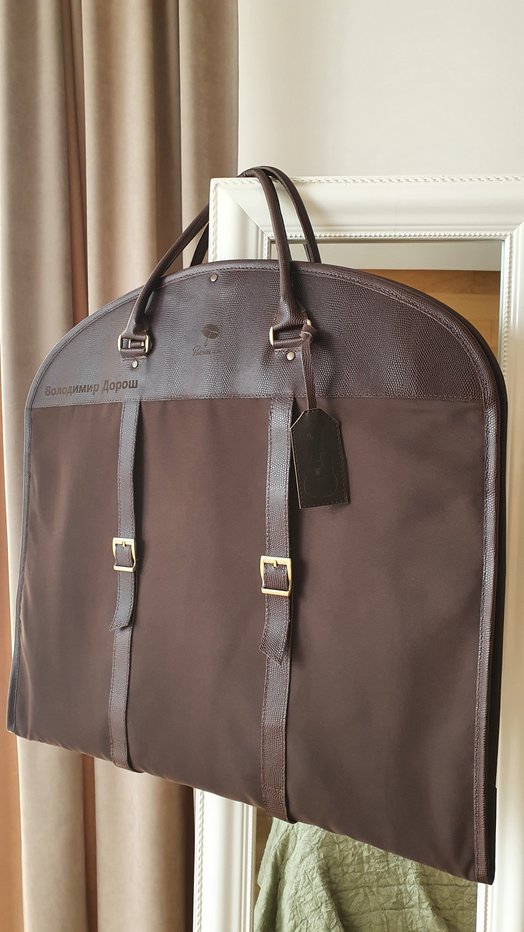 Torba na garnitur z naturalnej skóry do przewożenia garnituru biznesowego