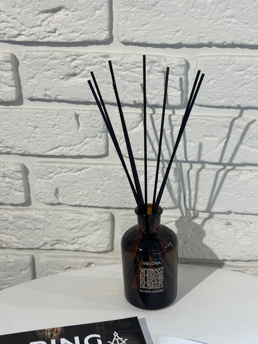 Scenting of business and space