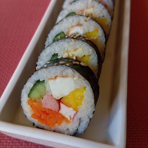 "МУГУНХВА" Корейська кухня та K-pop простір