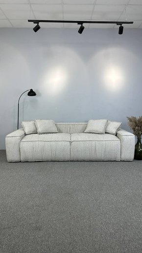 «URBAN Меблевий шоурум»