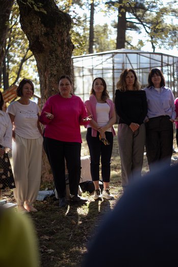 Trening psychologiczny dla liderów: coaching efektywności osobistej i intuicyjnego przywództwa. Pomagam Ci podążać za falą zmian, wyczuwać trendy, podejmować ekologiczne decyzje i iść naprzód we własnym tempie, bez wypalenia zawodowego.